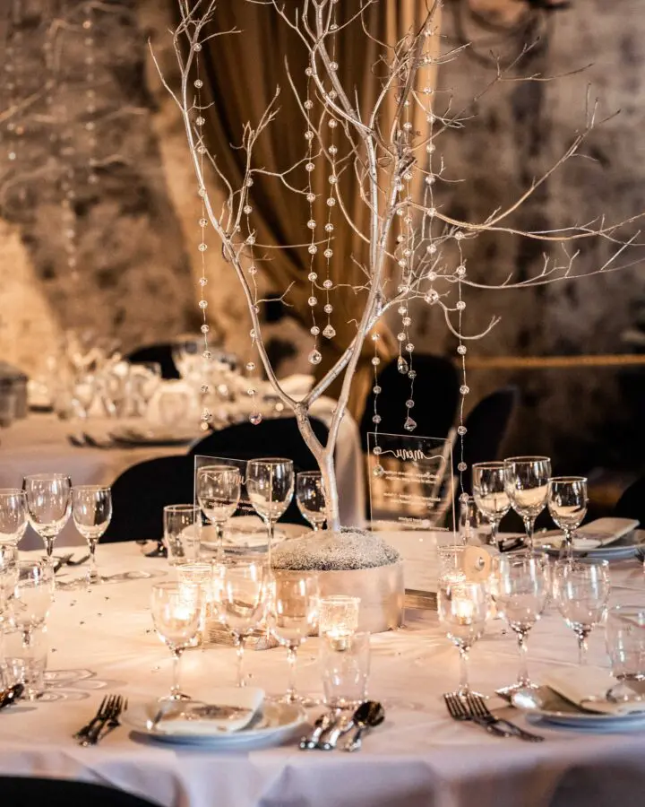 Winter wonderland wedding: Find stilen til dit vinterbryllup 8 674A4854 720x900 1