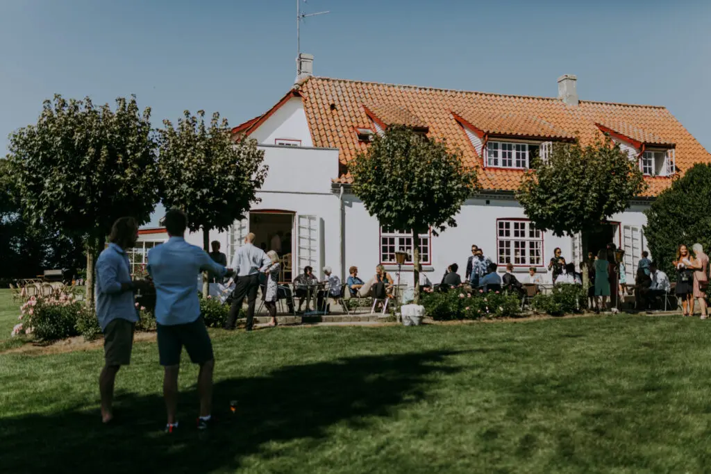 Walk and talk – Skab dynamiske og inspirerende møder i nye omgivelser 2 AL WeddingCopenhage Ceremony12of112 scaled 1