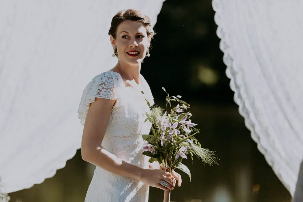 Lone <3 Azrin – Kærlighed på tværs af kontinenter: Det dansk-malaysiske sommerbryllup på godset 1 AL WeddingCopenhage Ceremony42of112