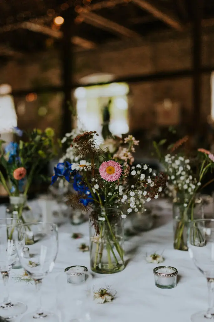 Fine forårsfornemmelser: Få inspiration til forårsbrylluppet 9 AmalieChristian Reception CopenhagenWedding201618of145 e1530910495312
