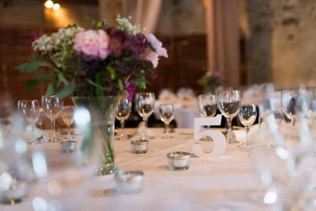 Smukke centerpieces: Giv jeres bryllupsmiddag en icebreaker 5 Attachment 1 17 e1478085773964