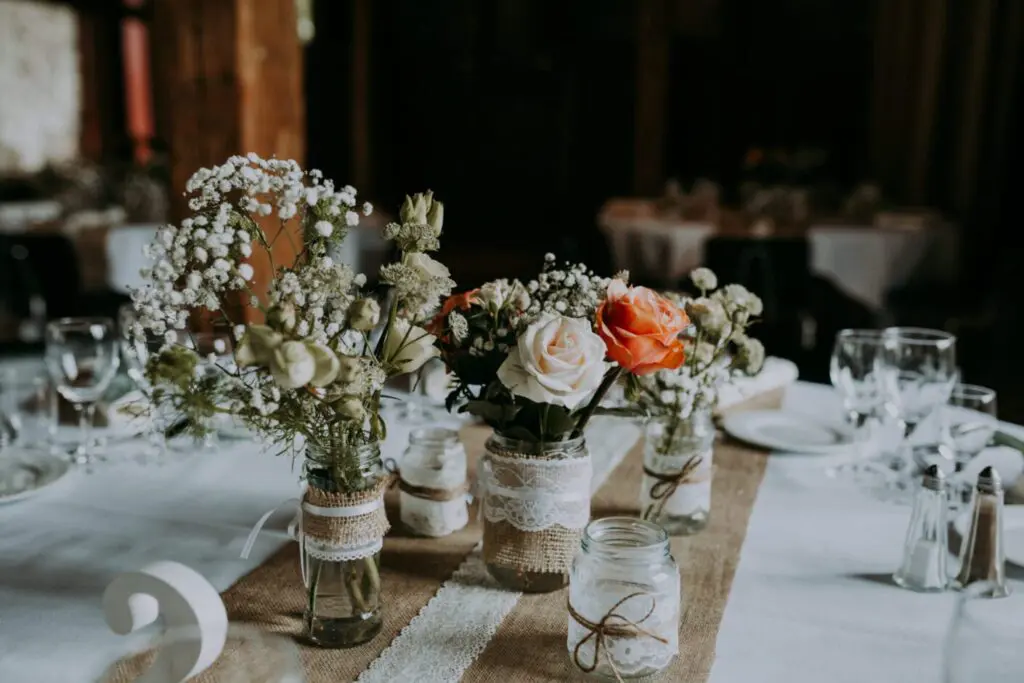 Et rustikt sommerbryllup: Ladebryllup i højsommeren 4 LineDavid SonnerupgaardWedding Reception11of107 1410x940 1