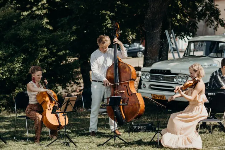 musik til udendørs vielse