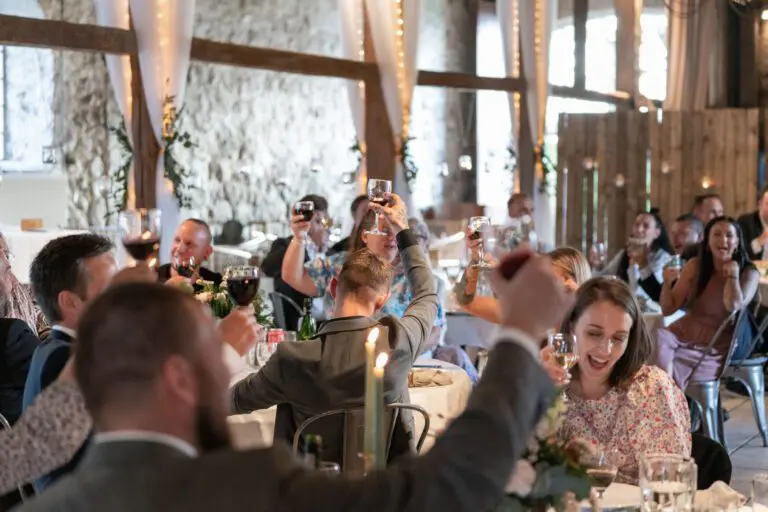 Anne & Morten: Bryllupsarrangøren fik en vild idé og vendte alt på hovedet 11 ME103894 768x512 1