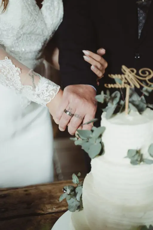 Anne & Morten: Bryllupsarrangøren fik en vild idé og vendte alt på hovedet 4 ME20307 512x768 1