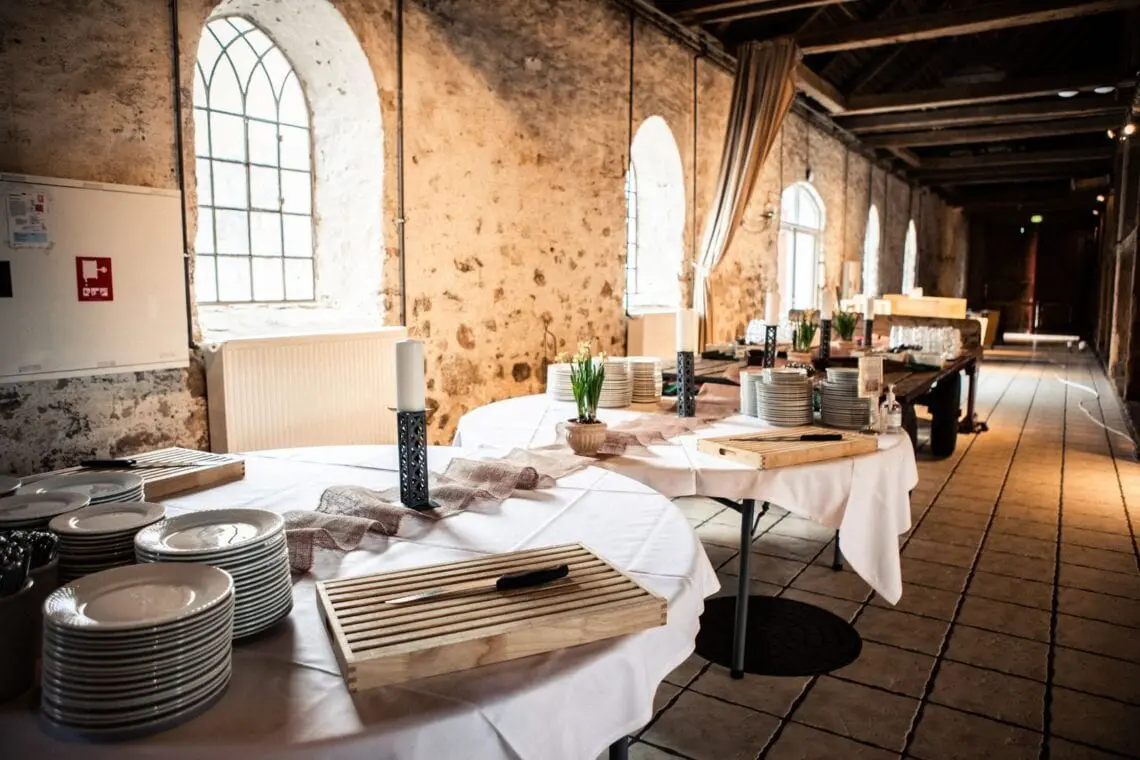 1877-Laden 6 Kursus-1140x760