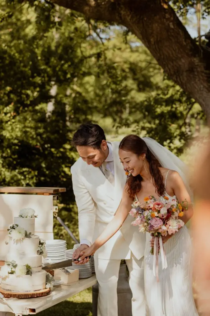 Bryllupsreportage: Yumi & David : New Yorker par med Sommerbryllup i Danmark og vielse i Korea 6 yumi david 155 1025x1536 1
