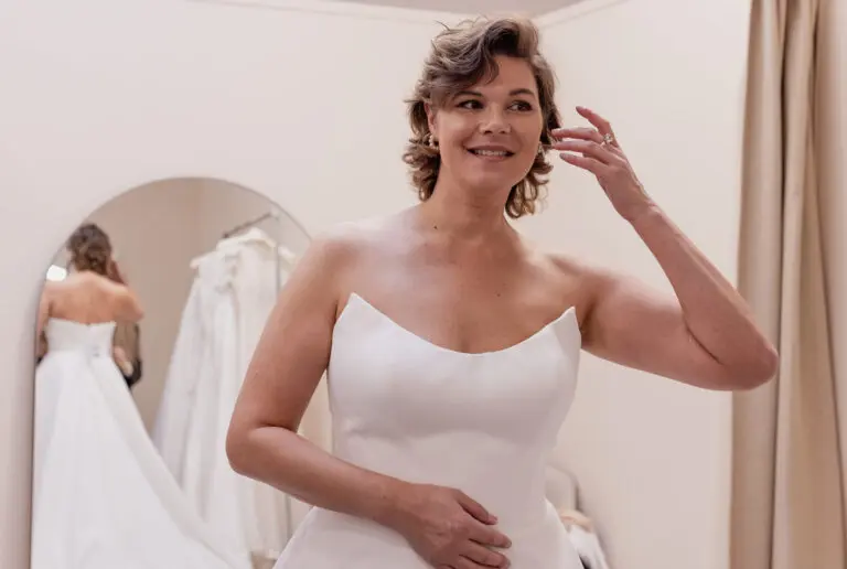 At finde brudekjolen – også når kroppen ikke passer ind i kataloget 19 Sonnerupgaard Fuhrmann 103 scaled e1770376823896 768x516 1