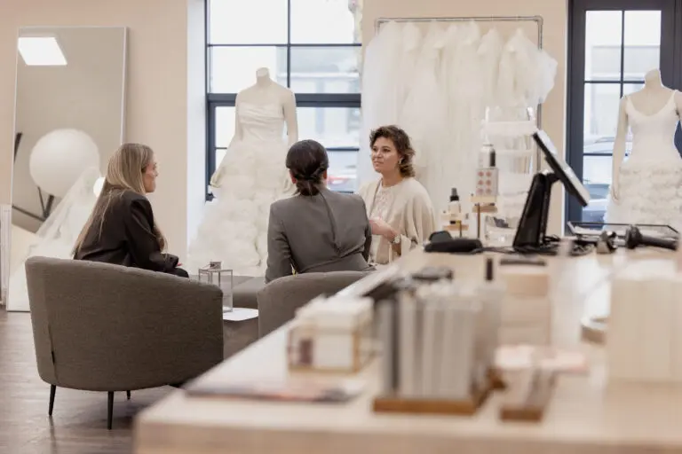 At finde brudekjolen – også når kroppen ikke passer ind i kataloget 10 Sonnerupgaard Fuhrmann 16 768x512 1