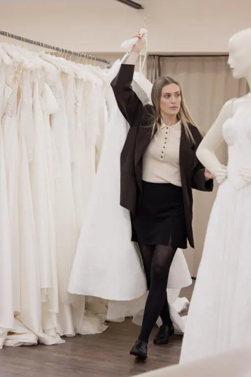 At finde brudekjolen – også når kroppen ikke passer ind i kataloget 7 Sonnerupgaard Fuhrmann 46 512x768 1