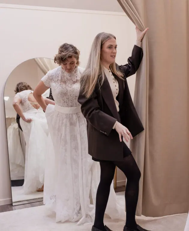 At finde brudekjolen – også når kroppen ikke passer ind i kataloget 11 Sonnerupgaard Fuhrmann 85 scaled e1770374142105 630x768 1