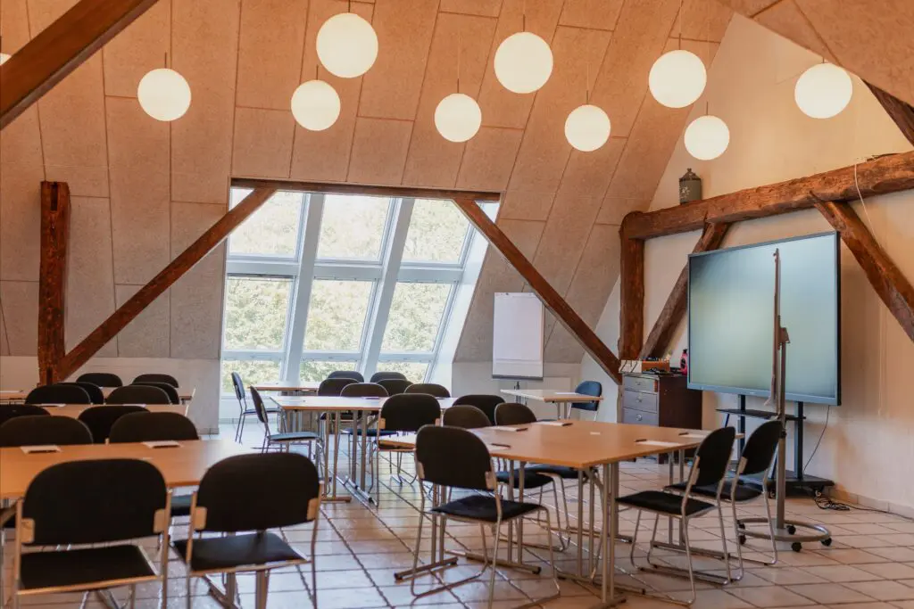 hoeloftetplenum 142