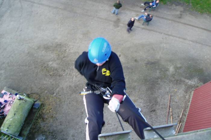 Rapelling ned af den gamle kornsilo set oppefra