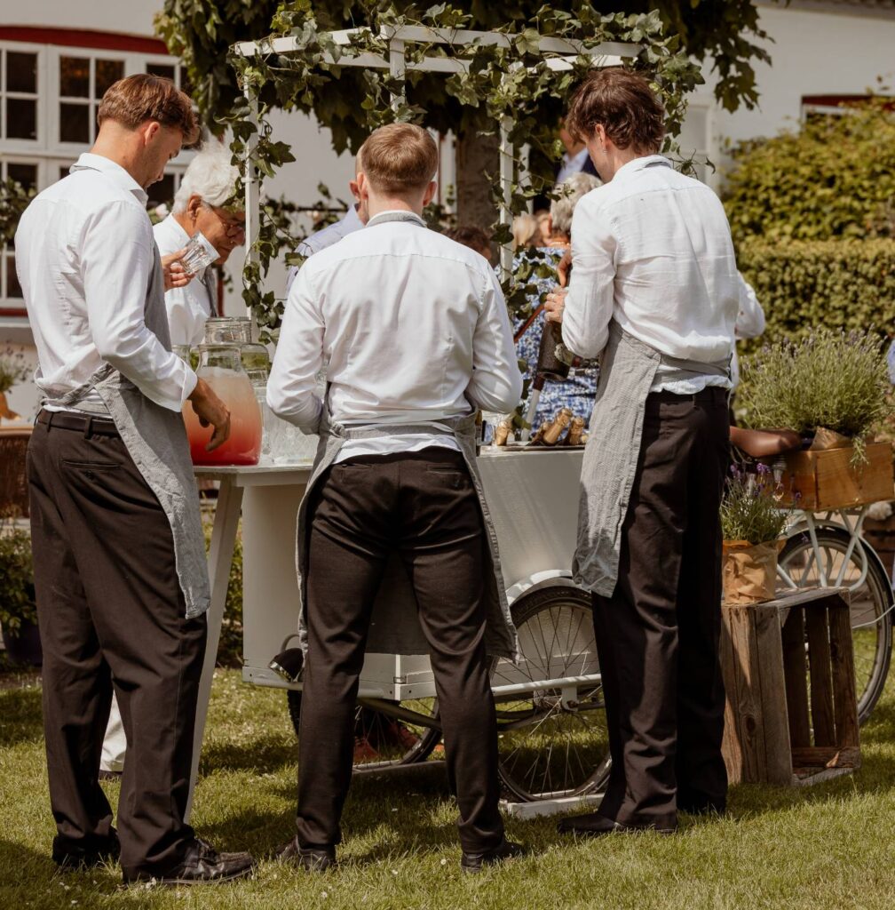 konfirmation tjenere til bryllup bryllupsbudget eksempel